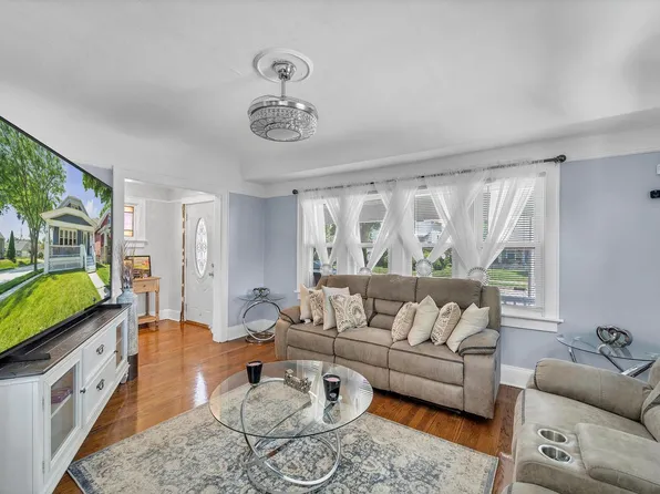 1983 South 76th STREET, West Allis, WI 53219