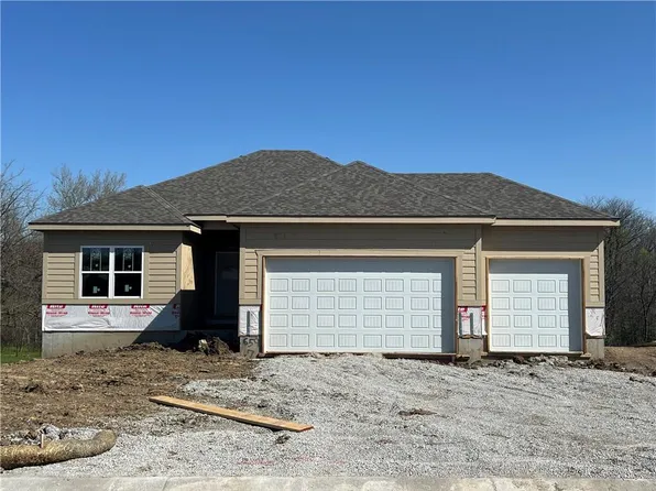 659 SW Crestview Dr, Grain Valley, MO 64029