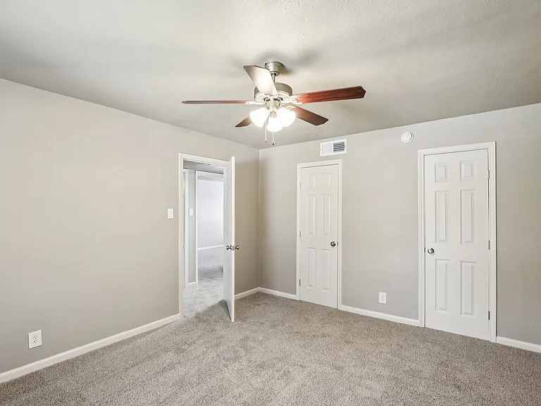 Whisperwind Apartments — Photo 10