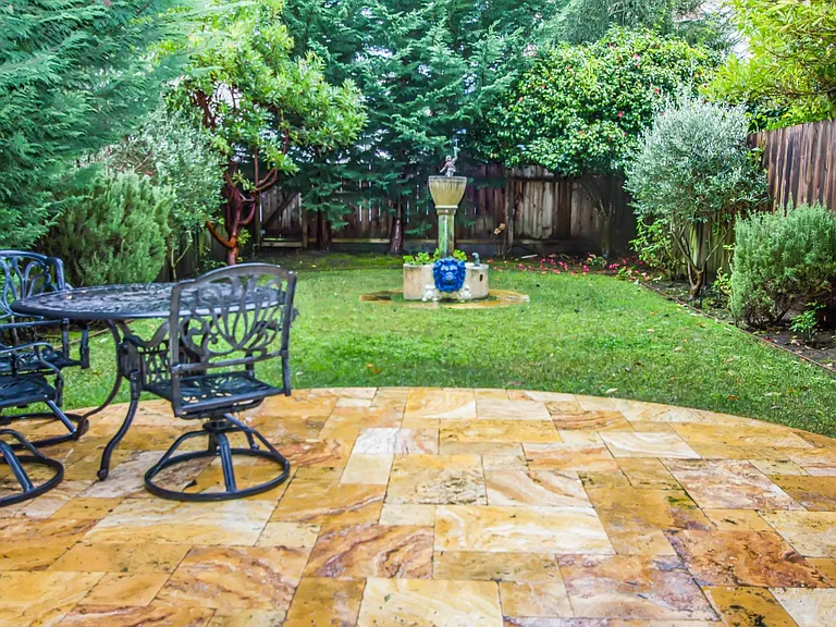 2335 Francisco St — Photo 21