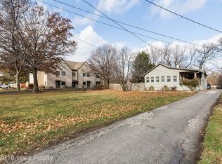 4911 Douglas Ave, Des Moines, IA 50310