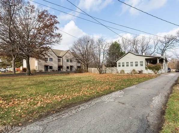 4911 Douglas Ave, Des Moines, IA 50310