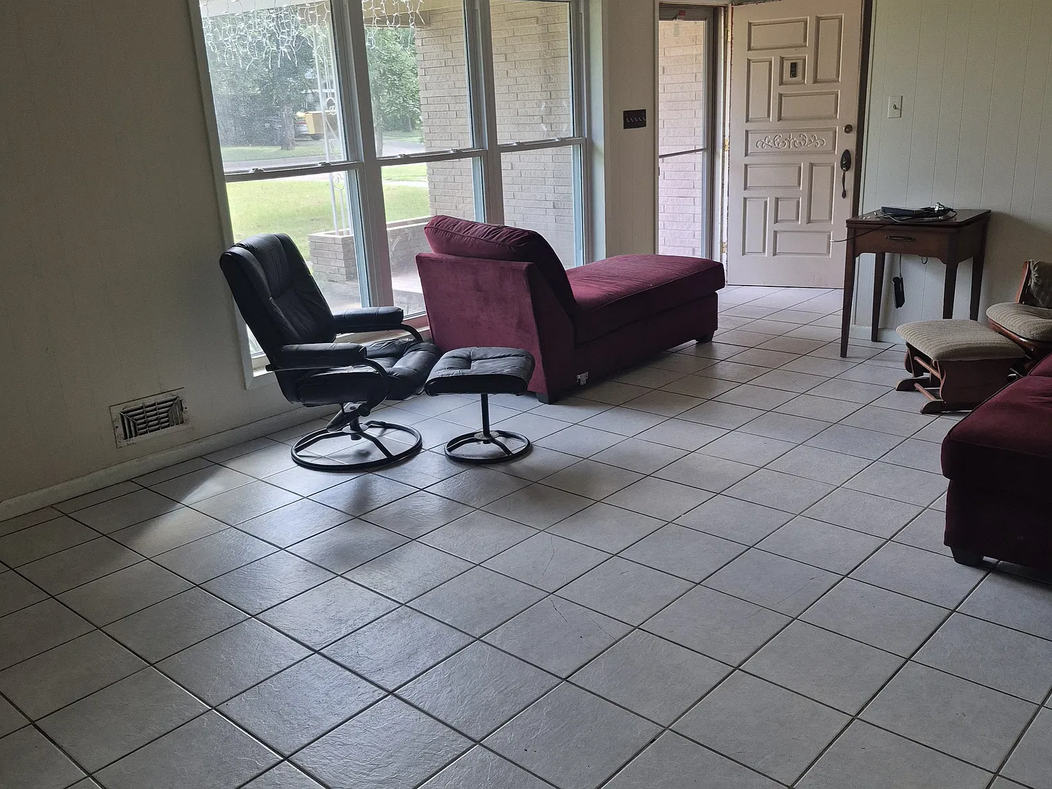 3 bed, 1630 sqft, $1,200 — Photo 4