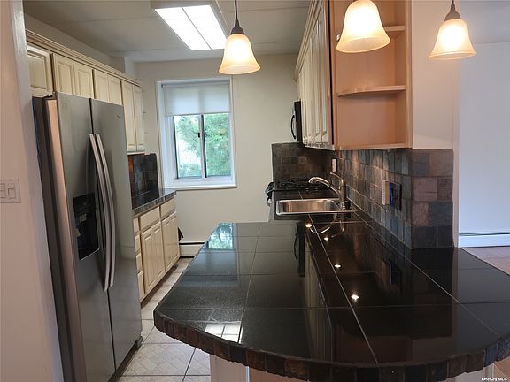 3rd image of 135 Post Ave APT 1