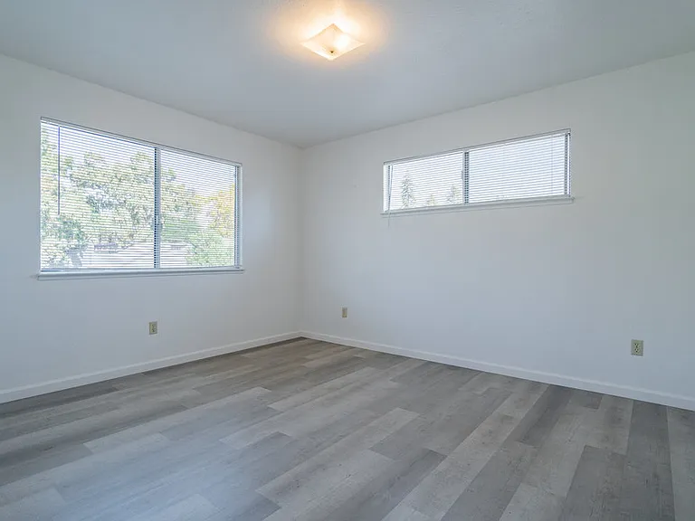 217 Berry St #H — Photo 7
