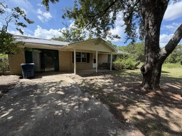 1297 Ebbie Ln, Florala, AL 36442