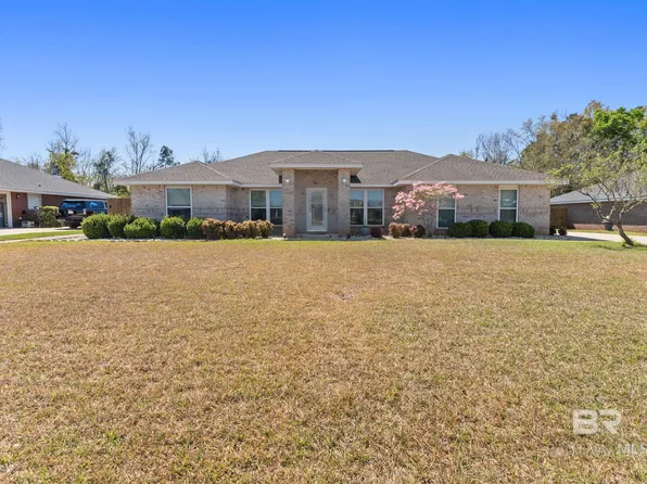 1052 Orlando Dr, Foley, AL 36535