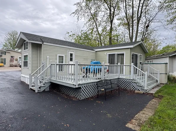 93 Fossil Ridge Rd, Wilmington, IL 60481