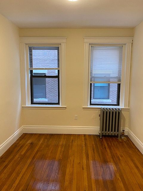 2nd image of 20 Park Dr #7