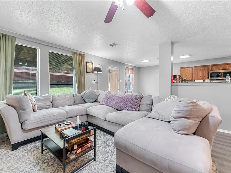 5401 Pandale Valley Dr — Photo 10