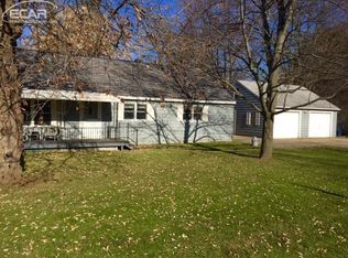 1039 E Judd Rd, Burton, MI 48529