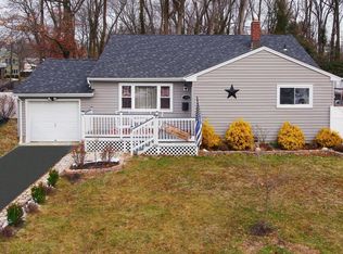 192 Joycee Ct, Middletown, NJ 07748