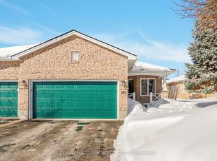 165 Granite Ct, Ottawa, ON K2M 0A3