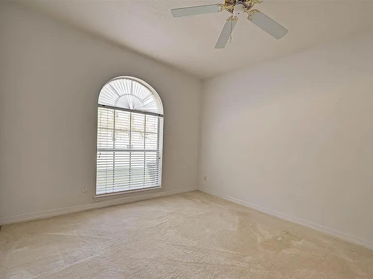 14303 Reissen Ln — Photo 20