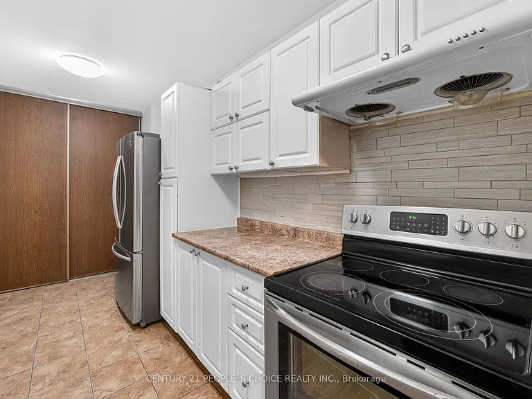 390 Dixon Rd #702 — Photo 8