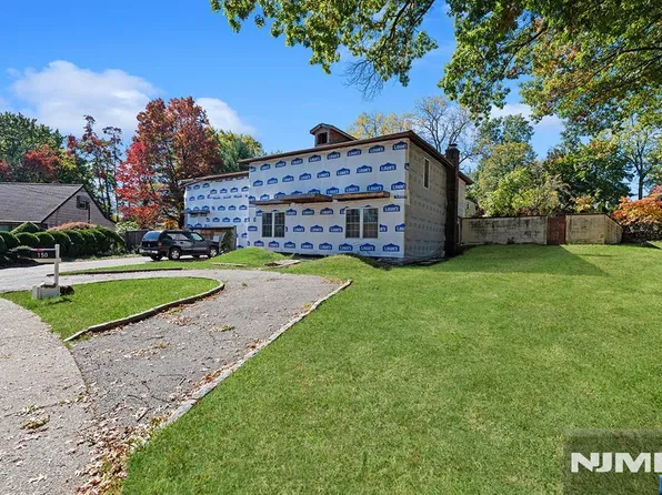 150 Lawrence Drive, Paramus, NJ 07652