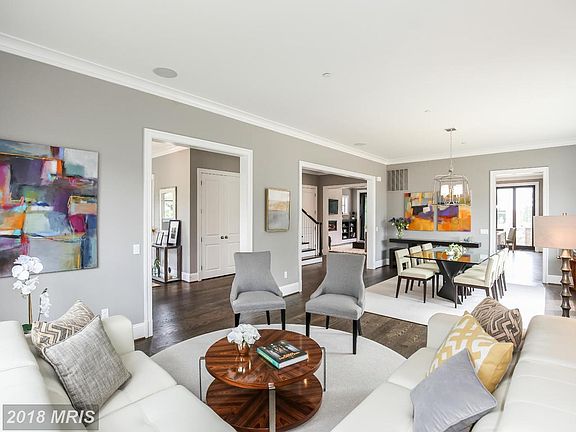 3rd image of 10101 Fleming Ave