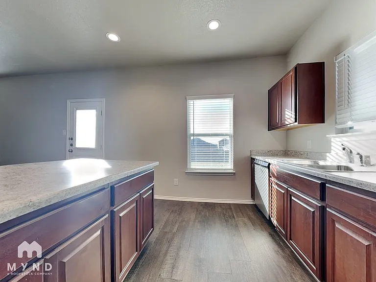 7508 Twin Pine Ct — Photo 6