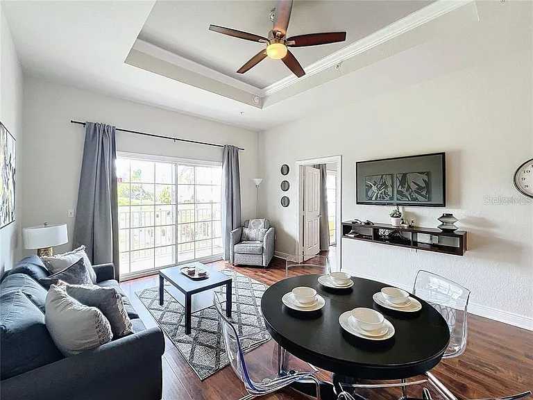 1328 Seven Eagles Ct — Photo 4
