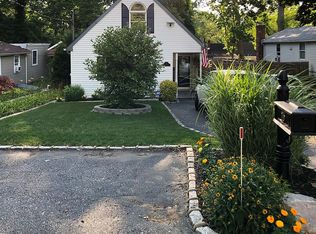 70 Palm Rd, Rocky Point, NY 11778