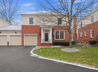 1359 White Oak Ln, New Albany, OH 43054
