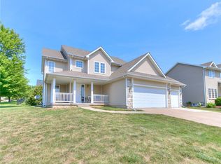 12321 Ridgemont Dr, Urbandale, IA 50323
