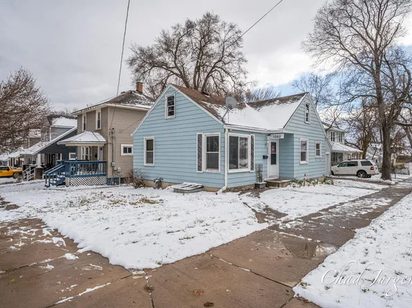 1060 Myrtle St NW, Grand Rapids, MI 49504