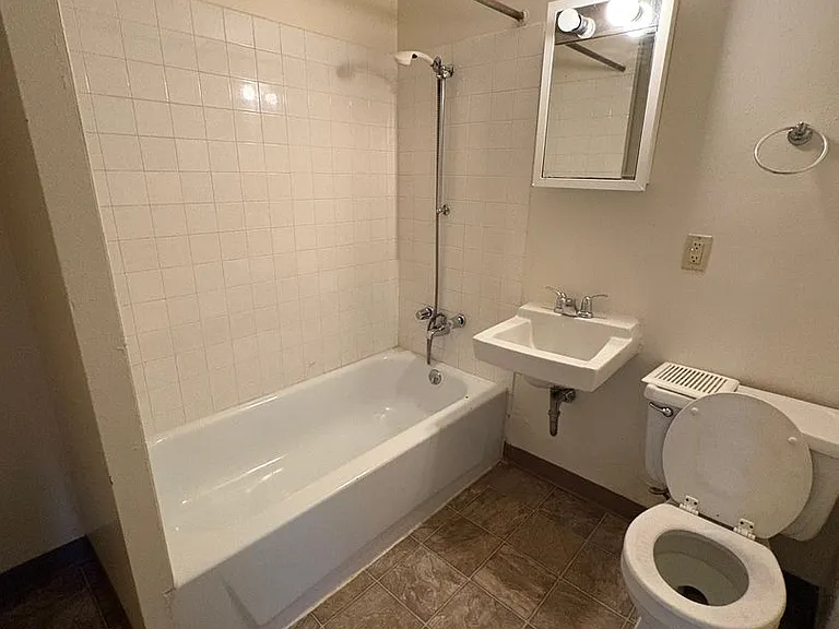 625 Maple St — Photo 7
