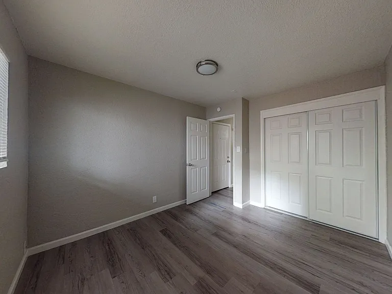 1810 E 25th Street — Photo 59