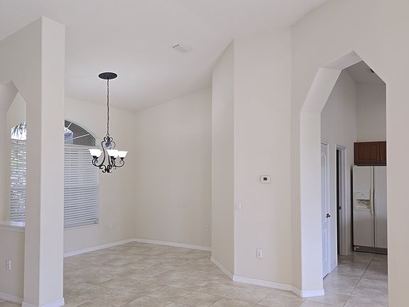 3rd image of 2600 Badger Ln