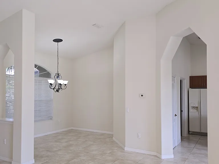 2600 Badger Ln — Photo 3