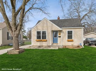2416 E 50th St, Des Moines, IA 50317