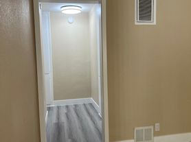 315 Thompson Ave, Glendale, CA