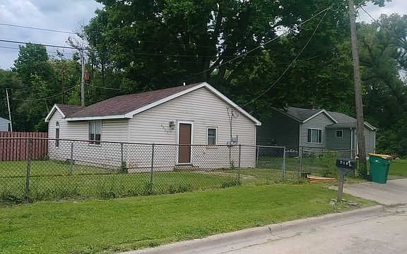 4th image of 601 Kiep Ave