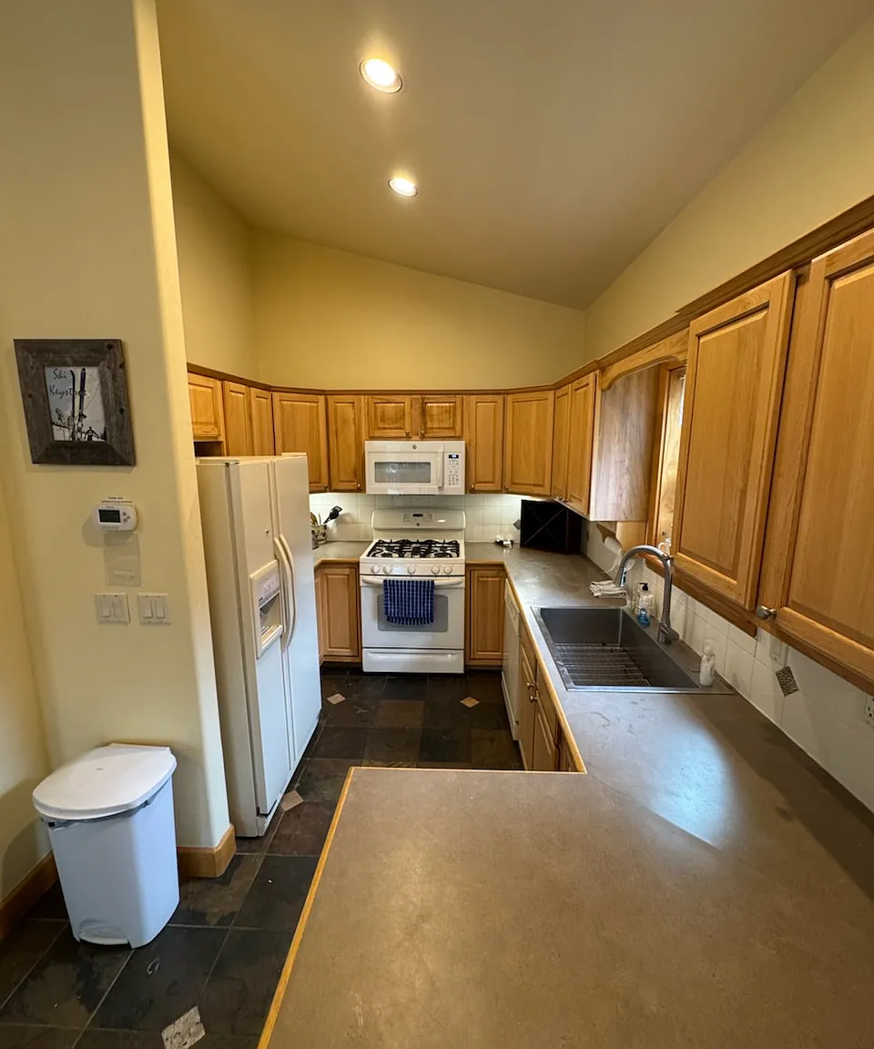 4 bed, 2.5 bath, 1856 sqft, $4,300 — Photo 3