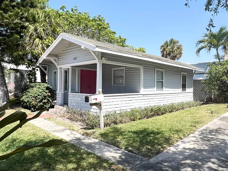 431 Ardmore Rd — Photo 2