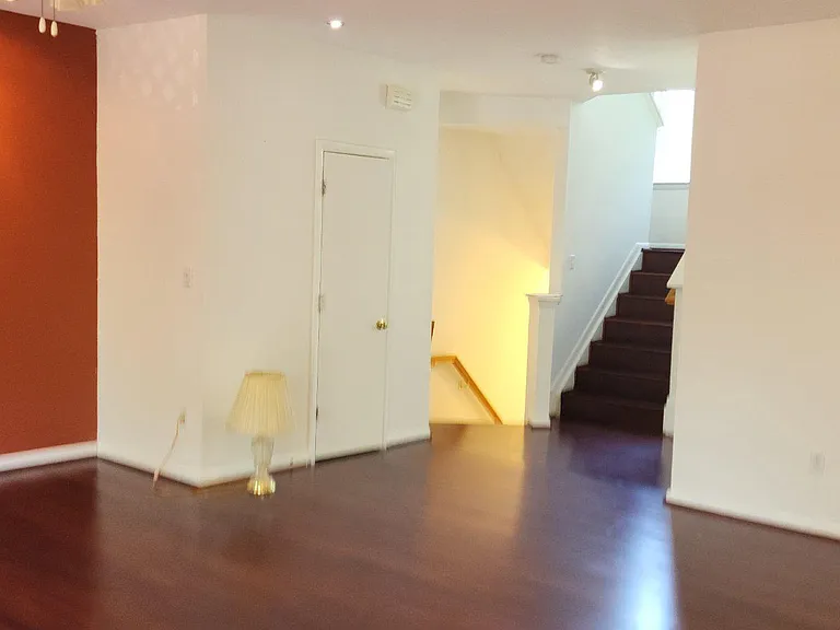 21227 Delevan Way #160 — Photo 32