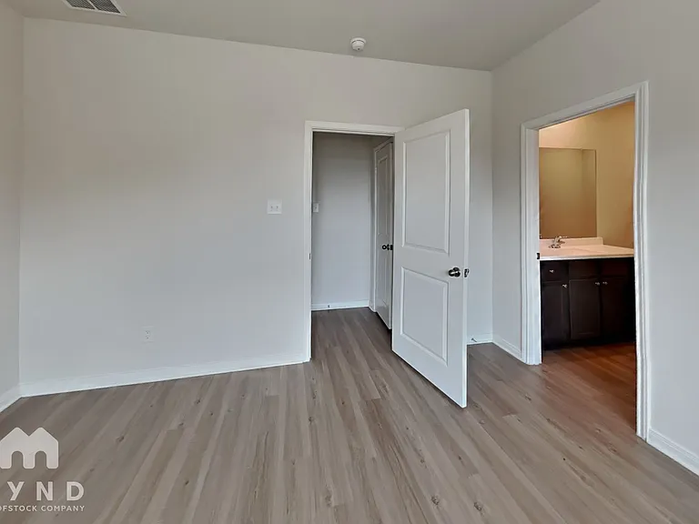 15438 Maple Terrace Dr — Photo 8