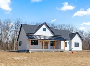 615 Clough Hill Rd, Loudon, NH 03307