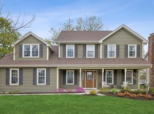 27W379 Chartwell Dr, Winfield, IL 60190