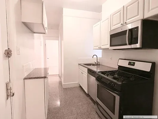 Rented by Sovereign Associates | media 10