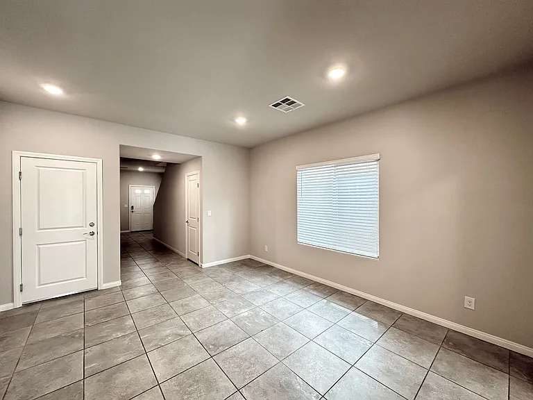 7508 Pink Mimosa Ave — Photo 5