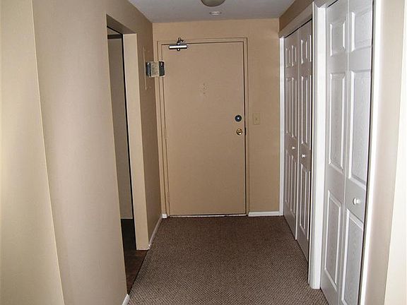 2nd image of 1787 Cherokee Dr
