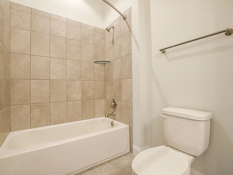 Tremaine Boyd Apts NEW — Photo 14