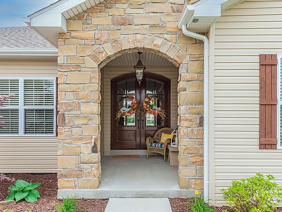 2nd image of 501 Canyon Cove Ct