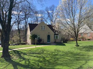 8111 Edwood Rd, Pittsburgh, PA 15237