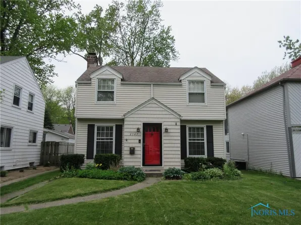 2547 Goddard Rd, Toledo, OH 43606