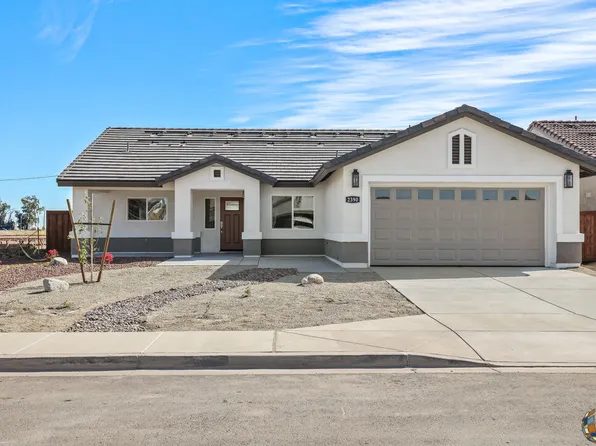 2390 Dale Ct, Imperial, CA 92251