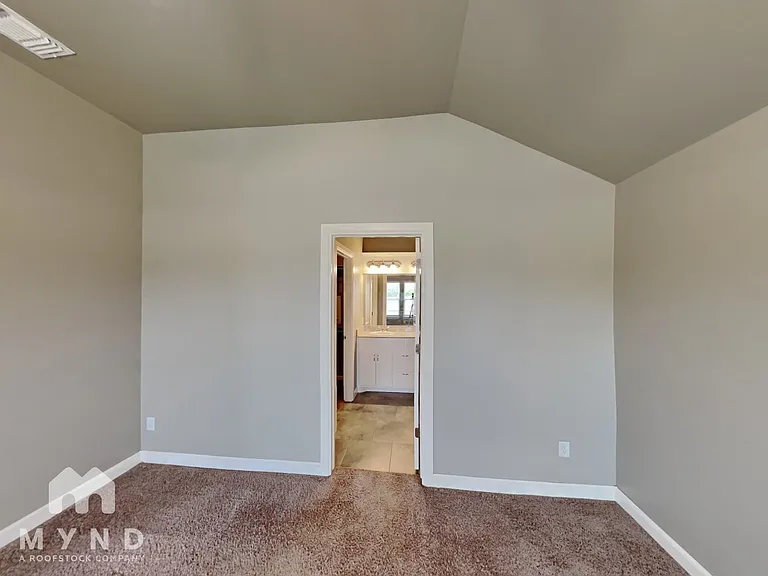1109 Merlin Dr — Photo 13