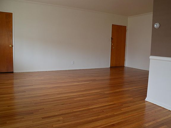 5th image of 8676 Chalmers Dr APT 3